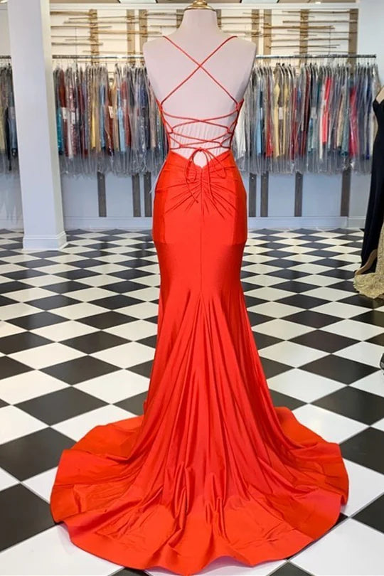 Vestido de fiesta largo de corte trompeta con tirantes finos, espalda descubierta, escote en V y cordones